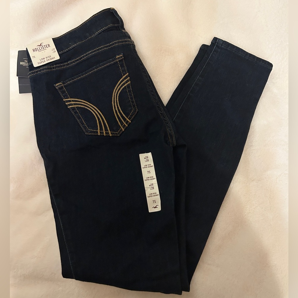 Hollister Low Rise Super Skinny Jeans 7S